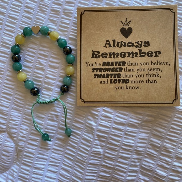 Green and Yellow Jade Beaded Bracelet fits up to 8” inches - Picture 7 of 10